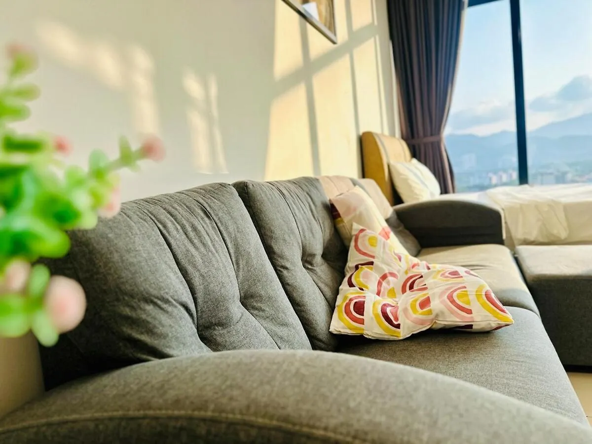 Elegant 2Br Luxury Suite In Haaven ジョージタウン 0*,  マレーシア